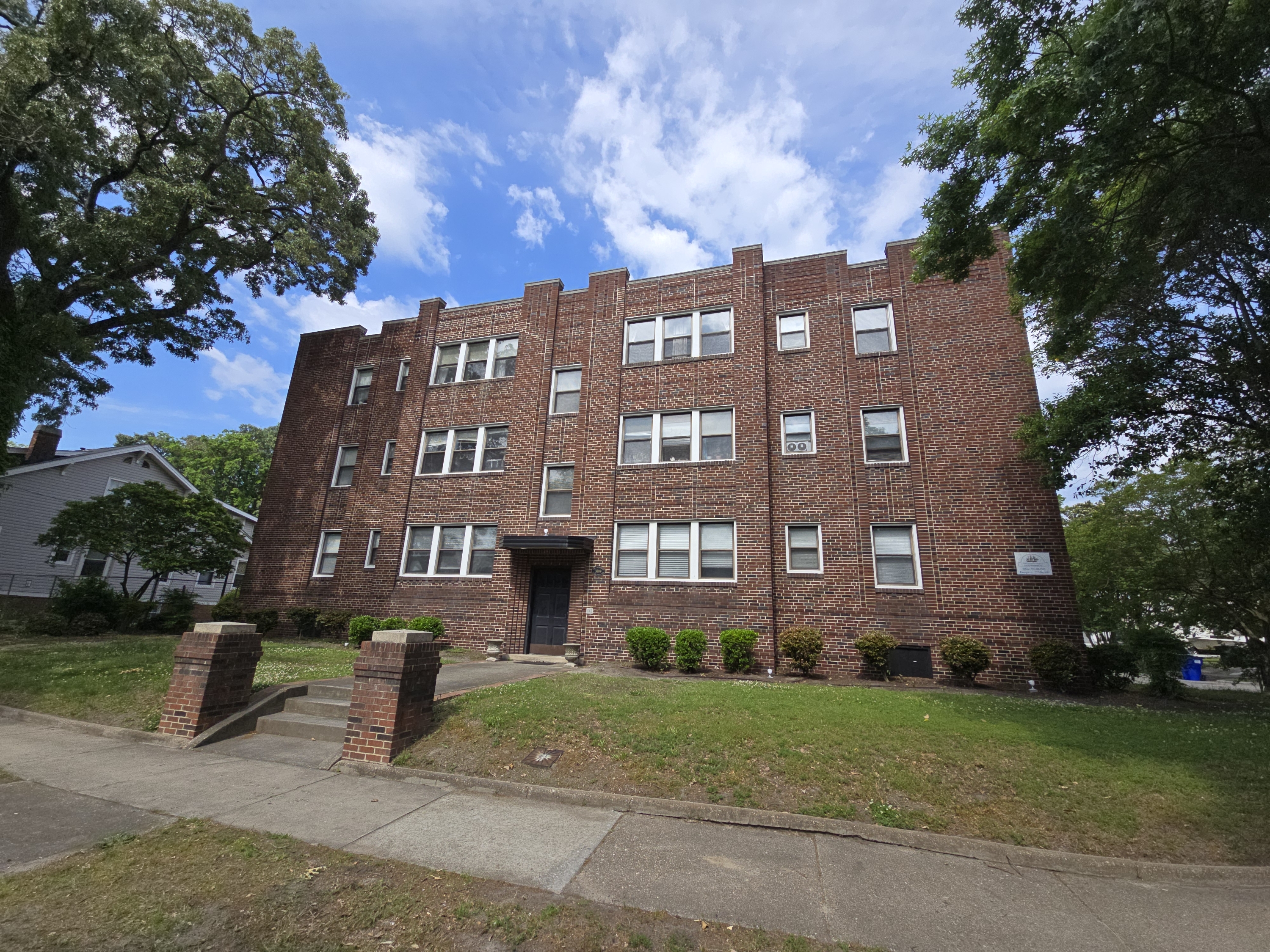 3609 Colonial Ave