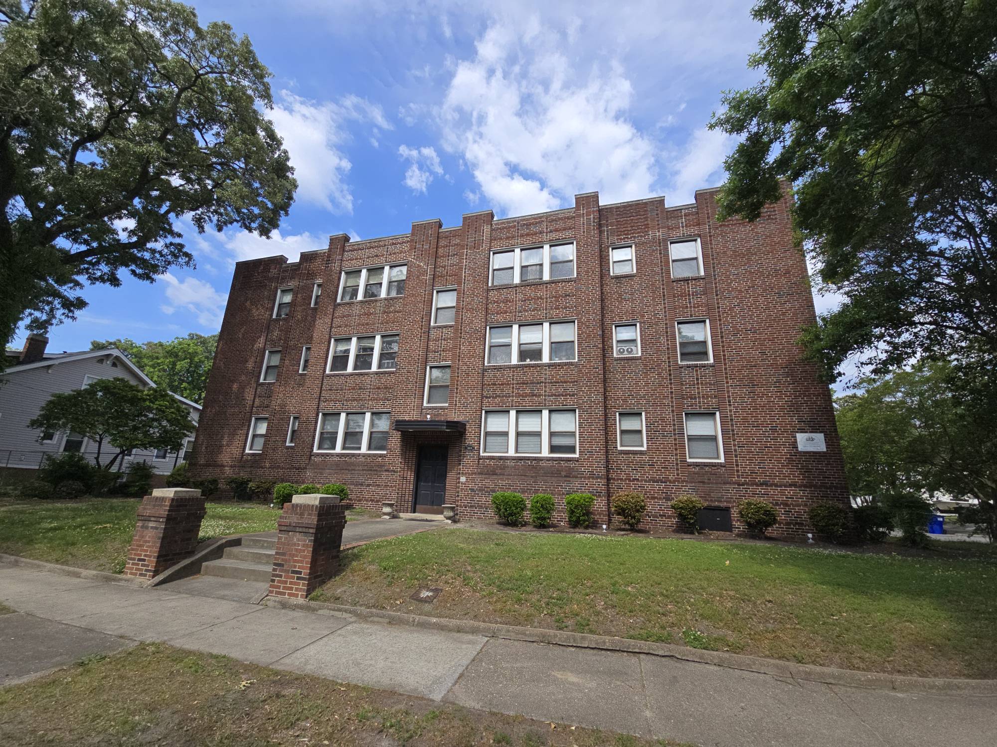 3609 Colonial Ave